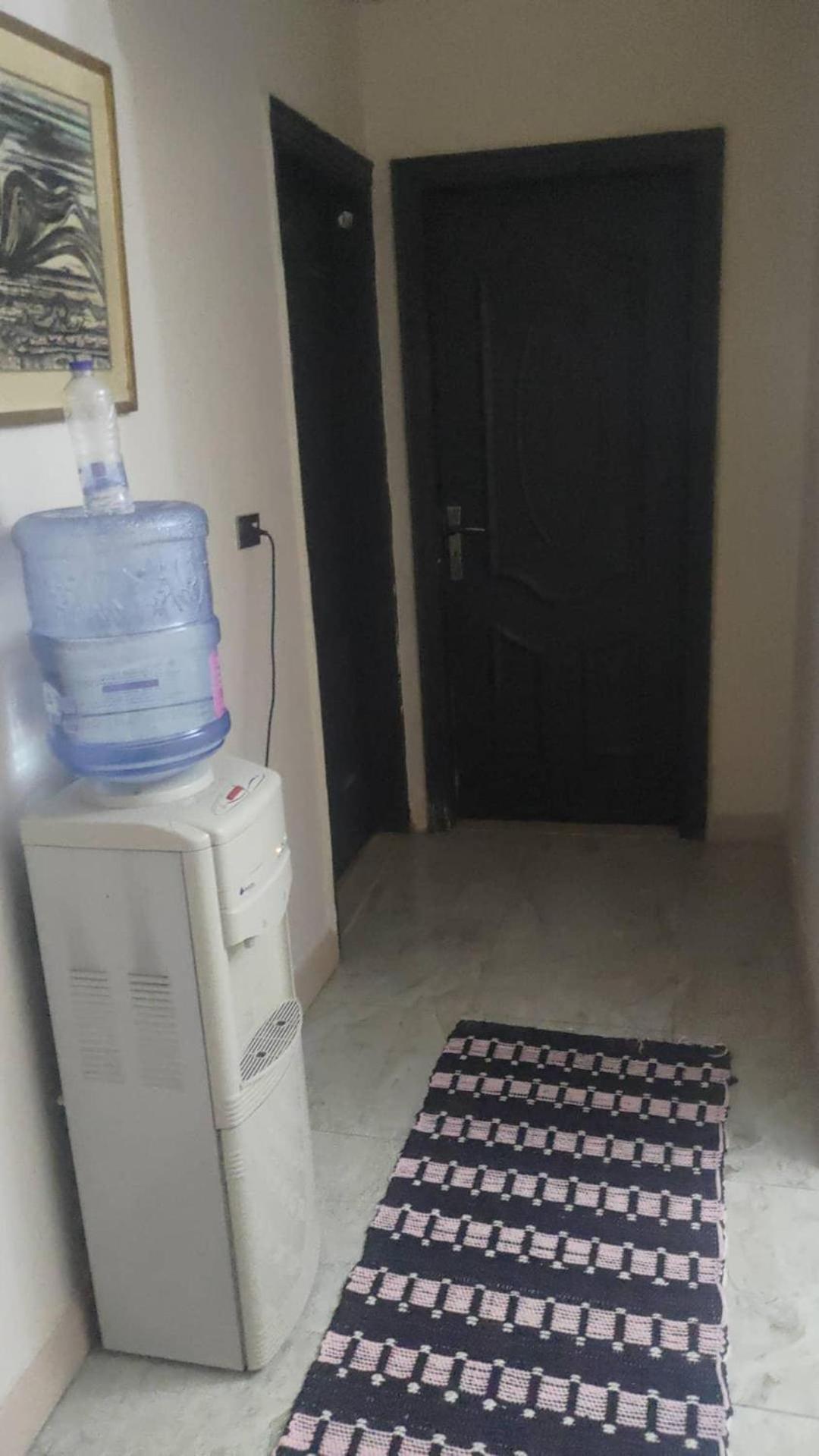 Heart Gem Attached To A Balcony With Airport View Only Book Through App, Please Contact Us On Our Phone Number Provided On Booking, After Confirming Your Booking, So We Check In, Contacting Us Is A Must, Thank Casa de hóspedes Cairo